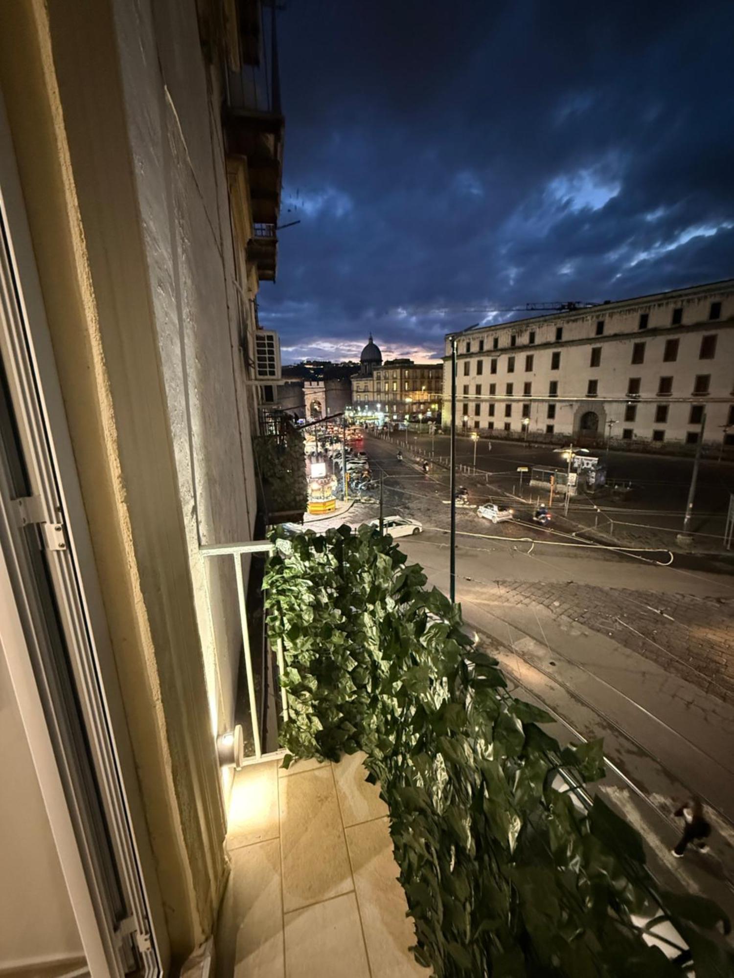 Il Regno Di Napoli Hotel Bagian luar foto